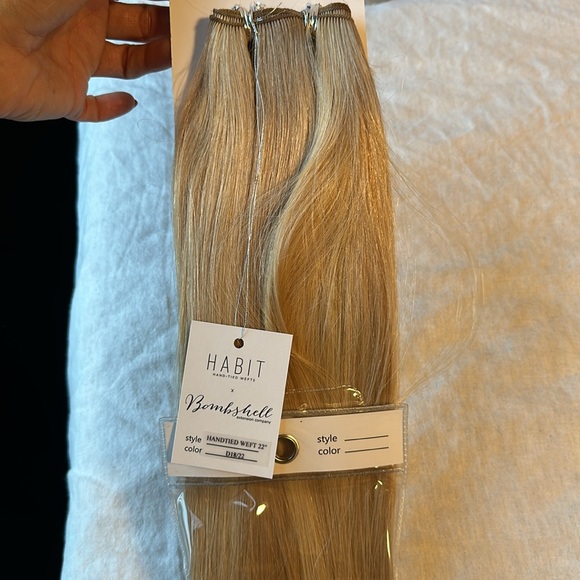 BOMBSHELL EXTENSIONS HANDTIED 22in - Picture 3 of 4